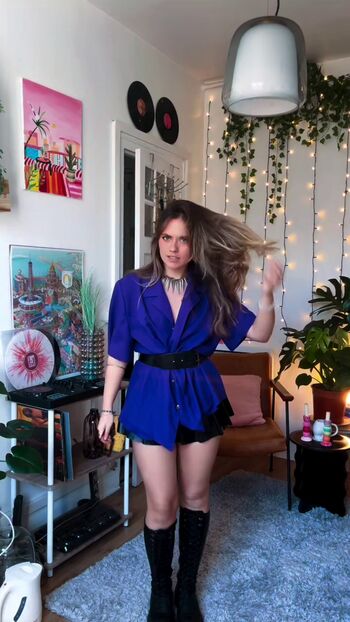 Full leaked Axelle maga page private onlyfans photo