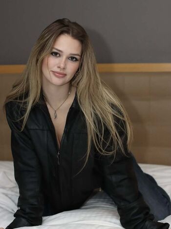 Chloe Marie