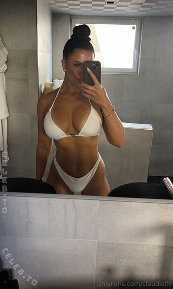 Full leaked Claudiafit private onlyfans photo