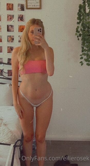 Full leaked Ellierosek private onlyfans photo