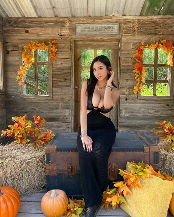 Full leaked Heily page private onlyfans photo