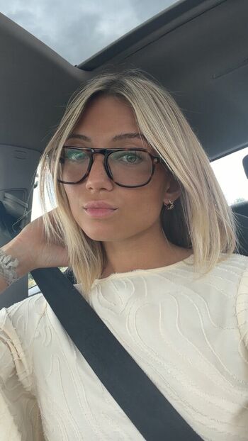Full leaked Hello iris page private onlyfans photo