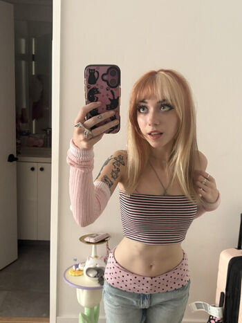 Full leaked Iluvmeww private onlyfans photo