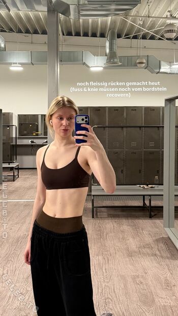 Full leaked Merleperle page private onlyfans photo