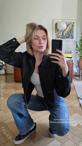 Full leaked Merleperle page private onlyfans photo