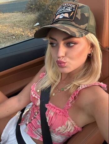 Full leaked Nuki van lent page private onlyfans photo
