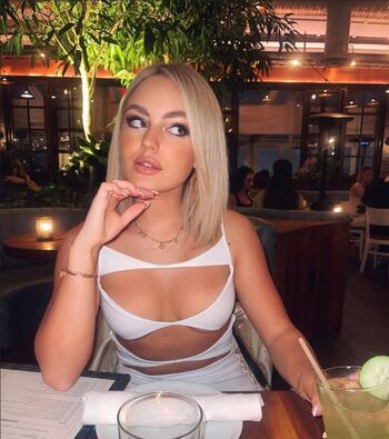 Full leaked Nuki van lent page private onlyfans photo