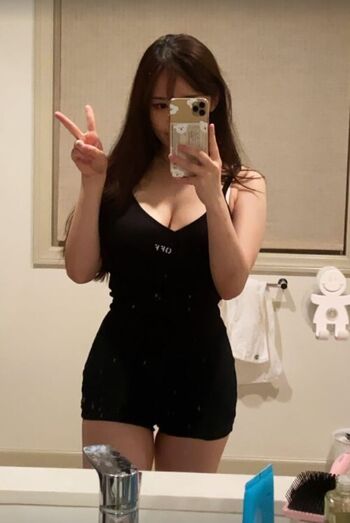 Full leaked Leeesovely/ private onlyfans photo
