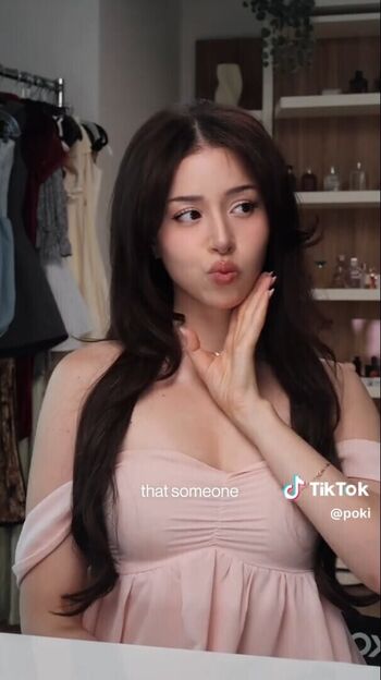 Full leaked Pokimane private onlyfans photo