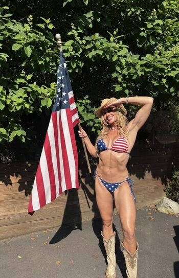 Full leaked Torrie wilson private onlyfans photo