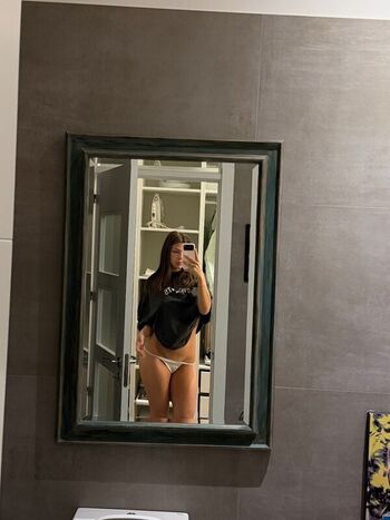 Xeniahelenaa