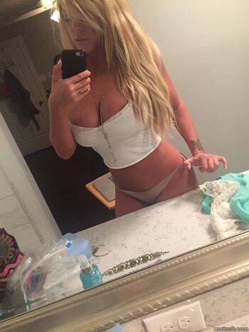 Full leaked Xogisele page private onlyfans photo