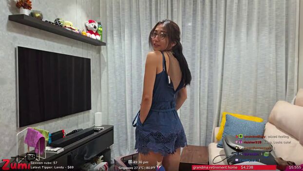 Full leaked Zumi page private onlyfans photo